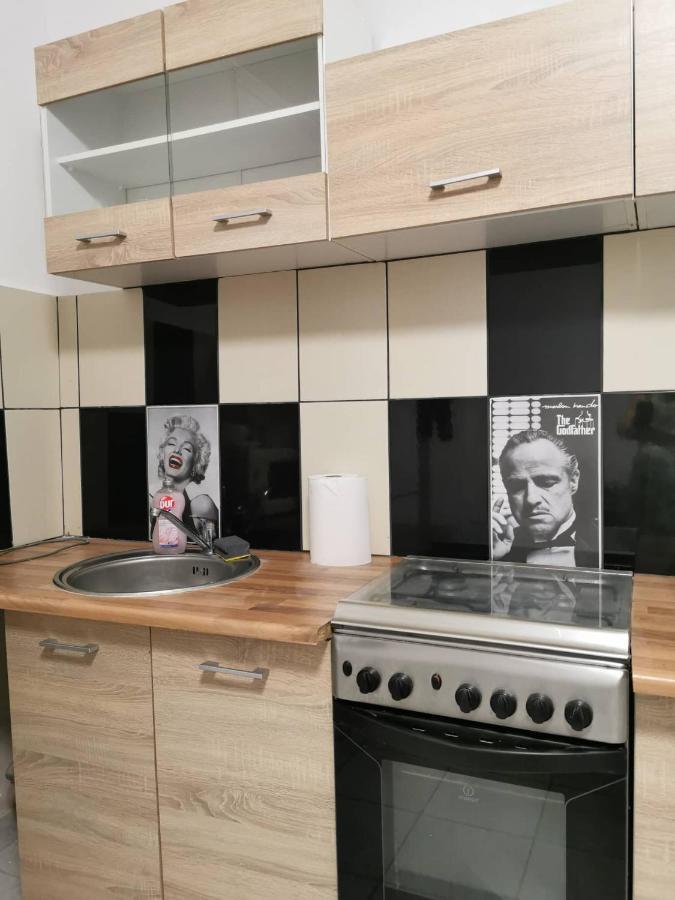 Tifani Apartman เคสเท ภายนอก รูปภาพ