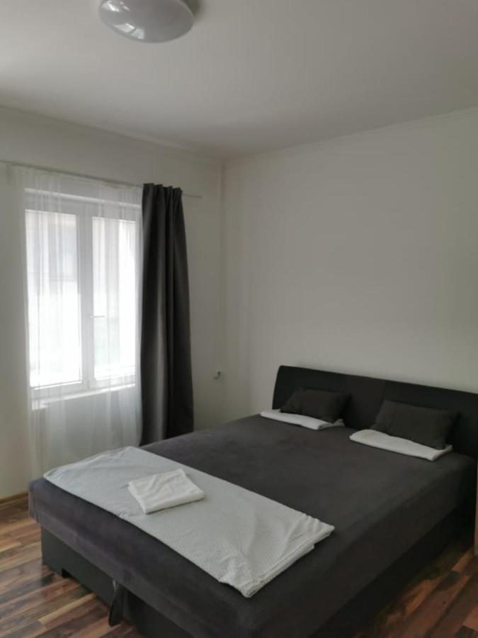 Tifani Apartman เคสเท ภายนอก รูปภาพ